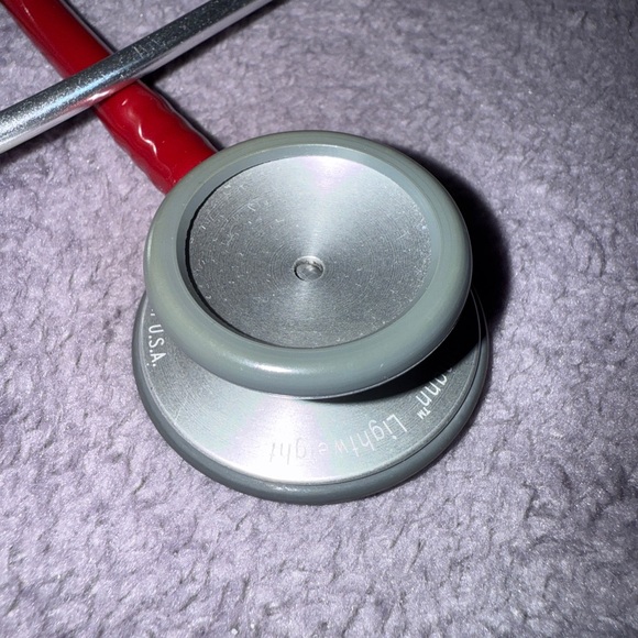 Littmann Lightweight Stethoscope - Picture 2 of 4